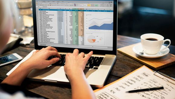 Saber usar Excel parece sencillo, pero para dominar esta herramienta debemos aprendernos primero muchas fórmulas.